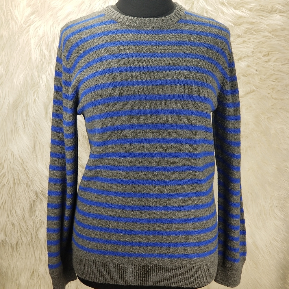 Old Navy Sweater